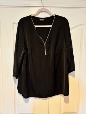 BloomChic Plain V Neck Half Zip Tab Sleeve Blouse 14 - 16 /1X